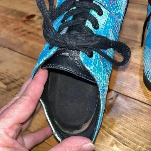 Creative Reaction Blue Snakeskin low top sneaker, shoes - Picture 13 of 14